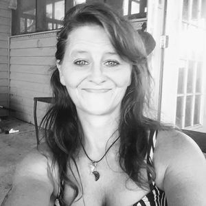 Meet your Posher, Liz